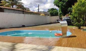 Imagem 3: Casa de condomínio térrea para venda tem 450 metros quadrados com 2 quartos