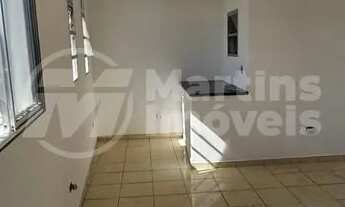 Imagem 3: Sobrado para aluguel tem 180 metros quadrados com 3 quartos em Ayrosa - Osasco - SP