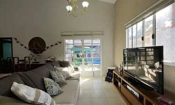 Imagem 7: Casa de condomínio sobrado para aluguel possui 372 metros quadrados com 3 quartos