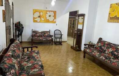 Imagem 5: Casa com piscina a 200 metros da praia