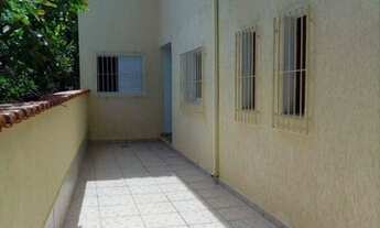 Imagem 3: Sobrado São Roque- 4 dormitórios- semi-novo- 250 m construídos- quintal com churrasqueira