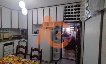 Imagem 4: Maravilhosa casa tríplex com planta generosa em excelente localização da Penha Circular