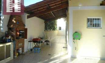 Imagem 2: Sobrado São Roque- 4 dormitórios- semi-novo- 250 m construídos- quintal com churrasqueira