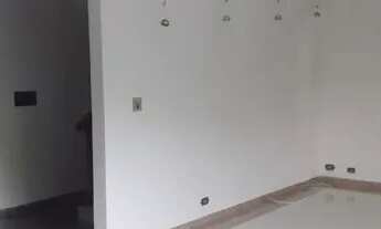 Imagem 4: Sobrado para aluguel possui 200 metros quadrados com 4 quartos