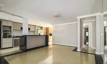 Imagem: Casa com 3 suítes à venda no Orleans