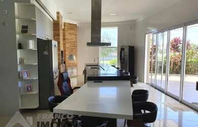 Imagem 5: Casa térrea de alto padrão no condomínio Recanto do Lago com 4 suítes - 700m²!!!