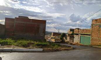 Imagem: Lote localizado em uma área muito calma