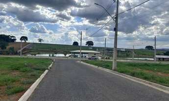 Imagem 3: Lote 400m² em condomínio com lago - Ágio R$30 mil!