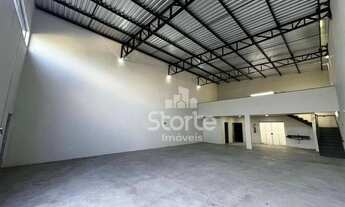 Imagem 3: Galpão para alugar, 240 m² por R$ 7.300,00/mês - Planalto - Uberlândia/MG