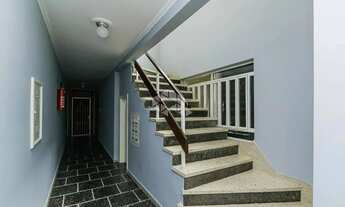 Imagem 2: Apartamento com 2 quartos e 49m² à venda em Vila Ipiranga, Porto Alegre