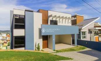 Imagem: Casa ampla para locação na Carvoeira