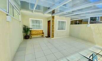 Imagem 2: Sobrado Semi mobiliado, 03 quartos c/suíte, churrasqueira, no Bairro Hauer em Curitiba PR