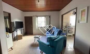 Imagem 5: Casa Ampla com 3 Quartos e Pátio Grande no Bairro Caça e Pesca Excelente Oportunidade!