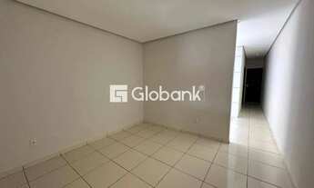 Imagem 5: Casa para aluguel em Montes Claros MG, 02 Quarto(s), 01 Vaga