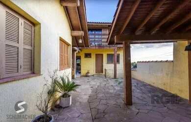 Imagem 4: Casa no Bairro Vila Assunção com 4 dormitórios sendo 1 suíte e vista para o Guaíba