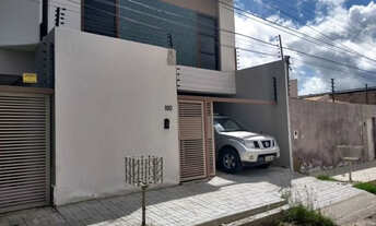 Imagem 2: Casa em uma ótima localização 3/4