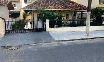 Imagem: Casa com 5 dormitórios à venda, 180 m²