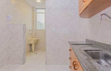 Imagem 2: Copacabana - Rua Otaviano Hudson 3 Quartos Sendo 1 Suíte - Sol da Manhã - Pronto para Mora