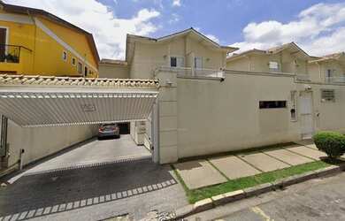 Imagem 2: Casa em condomínio com 3 suítes, 3 vagas de garagem e espaço gourmert com churrasqueira