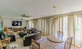 Imagem: Casa à Venda - São Francisco, 4 Quartos