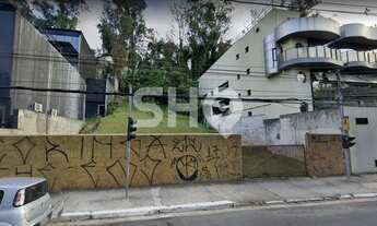Imagem 1: Excelente terreno em ótima localização! Terreno comercial na Avenida Braz Leme. 750 m² de