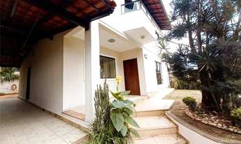 Imagem 2: Belíssima casa com 4 quartos, sendo 1 suíte no condomínio Alto dos Pinheiros, no São Pedro