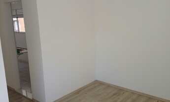 Imagem 5: Apartamento com 2 quartos, térreo, 1 vaga, piscina e portaria 24 horas