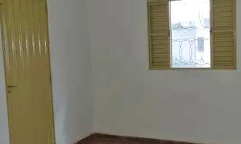 Imagem 5: Alugo uma casa 3 quartos com suíte, tem garagem pra caminhão