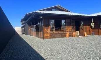 Imagem 7: Casa para venda com 198 metros quadrados com 5 quartos