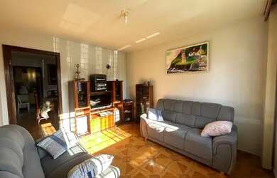 Imagem 4: Casa para venda possui 100 metros quadrados com 3 quartos em Pinheirinho - Curitiba - PR