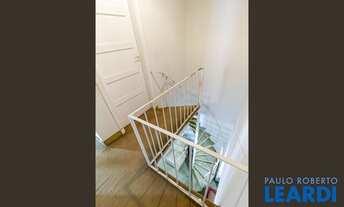 Imagem 6: CASA ASSOBRADADA - MOEMA PÁSSAROS - SP