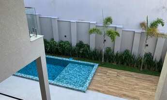 Imagem 6: Casa em condomínio fechado, para venda!! Possui 438 metros quadrados, com 4 suítes!!!