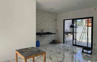 Imagem 2: Sobrados novos - Morada da Praia- Boracéia. Acabamento de primeira