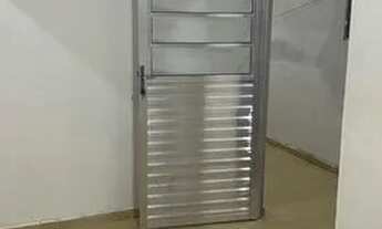 Imagem 4: Aluga-se casa com água e luz inclusas no valor