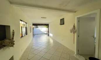 Imagem 2: Casa Mobiliada com 3 Dormitórios no Bairro das Nações em Balneário Camboriú