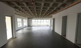 Imagem 3: Sala Comercial para Venda ou Locação no Bela Suíça com 160,35 m² Úteis Torre Firenze, Lon