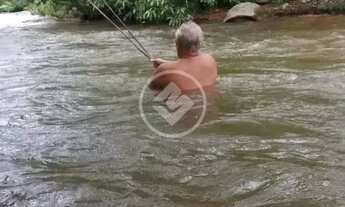 Imagem 7: VENDO CHÁCARA NA ESTRADA DO MANSO - 1 área em U, com diversos armador de rede 80 metros de