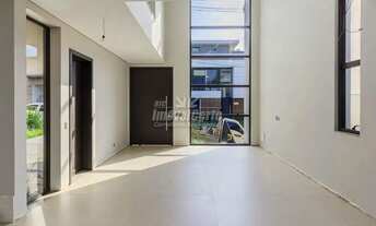 Imagem 4: Belíssima Casa no Condomínio GreenVillage em Santa Felicidade - Curitiba/PR