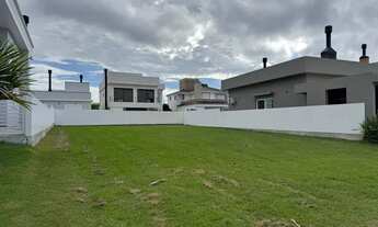 Imagem 4: Terreno à venda no Alphaville, Laranjal - com área total de 434 m², sendo uma frente de 14