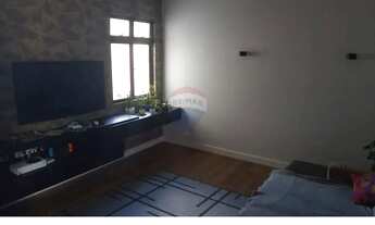 Imagem 5: Luxuosa Casa Desocupada na Rua Leonor Maria