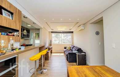 Imagem 2: Imóvel para venda tem 71 metros quadrados com 2 quartos em Rio Branco - Porto Alegre - RS