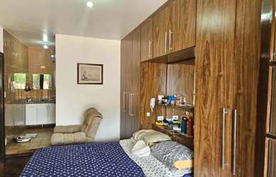 Imagem 7: Sobrado para venda possui 284 metros quadrados com 5 quartos