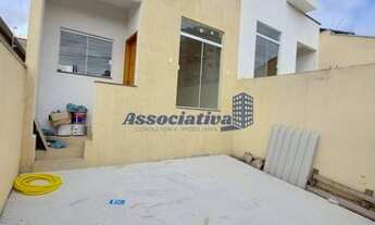 Imagem: Casa 02 dormitórios Suíte - Sala com Pé