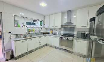 Imagem: Casa com 04 suítes no coração do centro