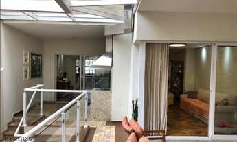 Imagem 2: Casa de condomínio para venda tem 326 metros quadrados com 4 quartos