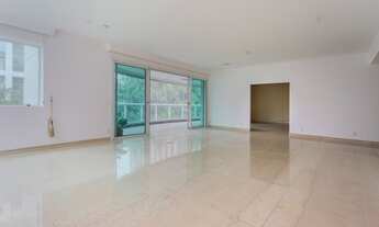 Imagem: Apartamento de 500m² com 4 suítes sendo