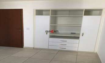 Imagem 2: Apartamento com 3 dormitórios sendo 1 transformado em closet com armários embutidos com 78