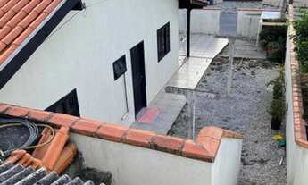 Imagem 2: CASA DE PRAIA EM BOMBAS - Casa à venda Rua Rouxinol em Bombas, Bombinhas/SC