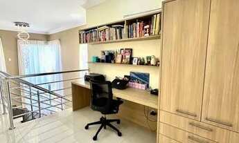 Imagem 3: Casa de condomínio sobrado para venda tem 236 metros quadrados com 3 quartos