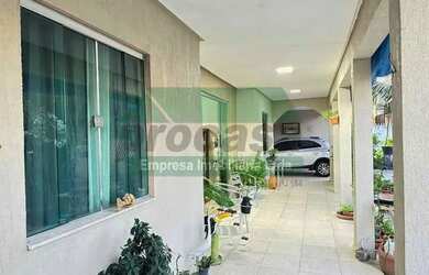 Imagem 2: CASA NO DOM PEDRO COM 2 LOTES, PISCINA, CANIL, GARAGEM PARA 4 CARROS, ACEITA FINANCIAR / F